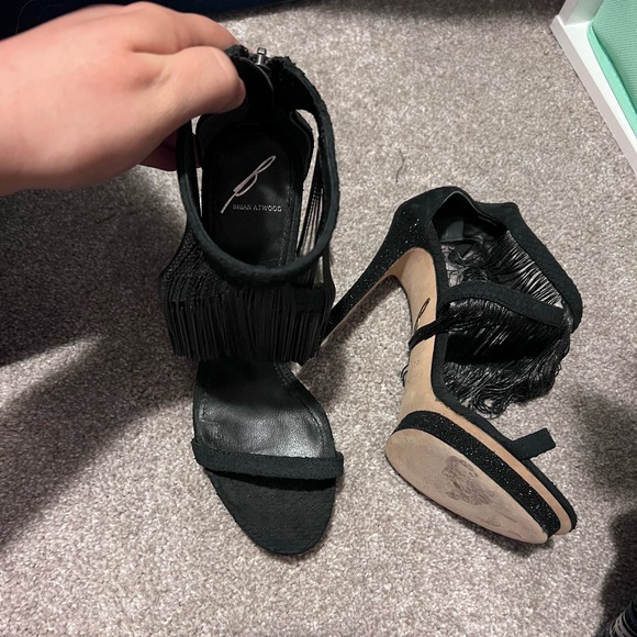 🤩 Brian Atwood Cassiane Black Fringe Heels size 7.5 🤩 - Picture 7 of 15